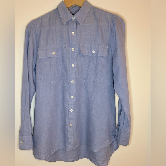 Banana Republic chambray shirt size small. - Picture 2 of 4